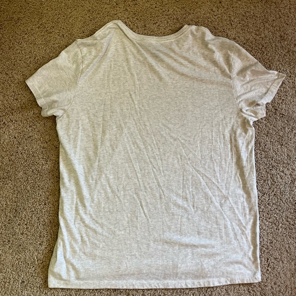 American Eagle V Shirt - Picture 3 of 3
